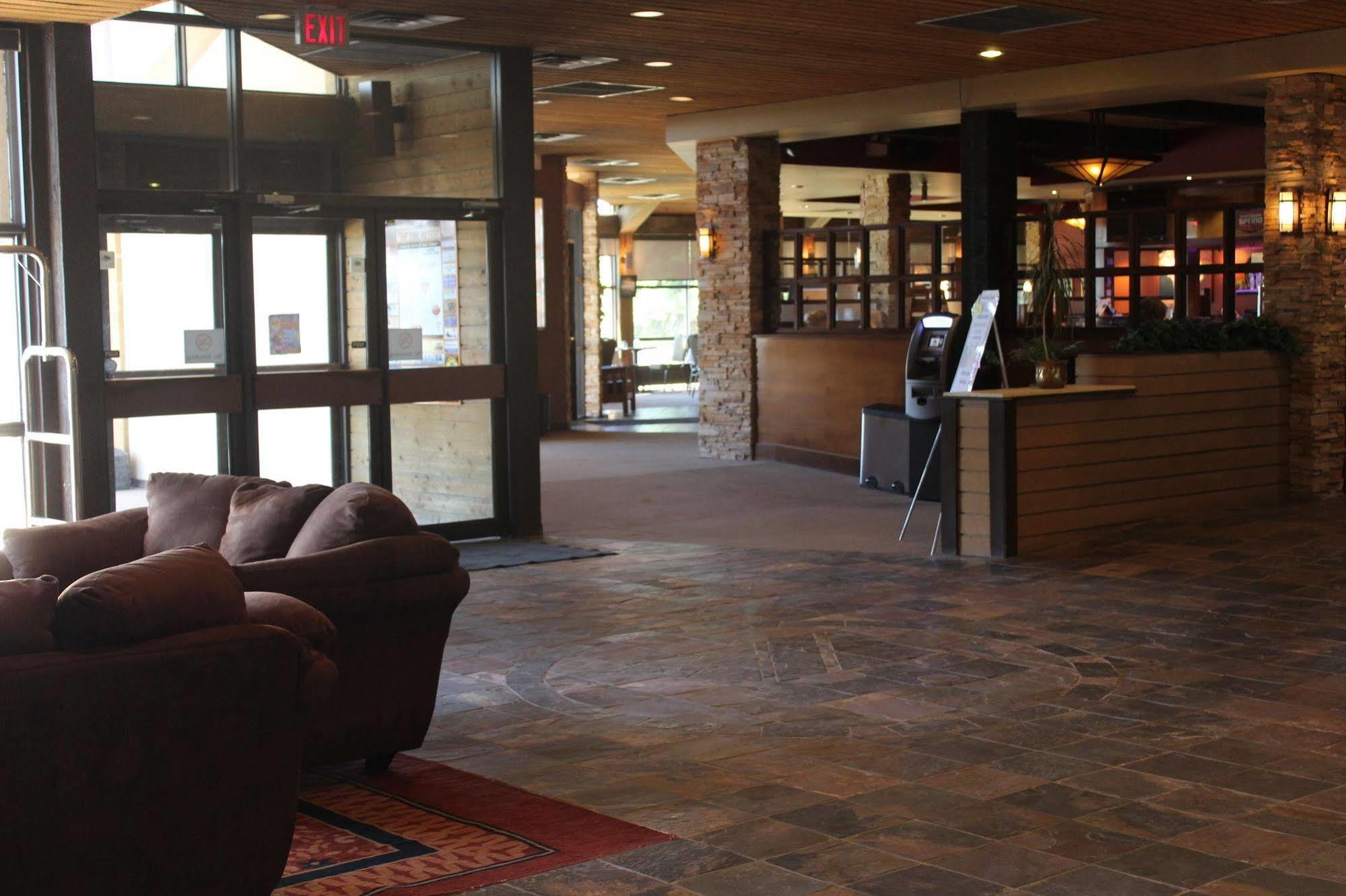 Walking Eagle Inn & Lodge Rocky Mountain House Exterior photo
